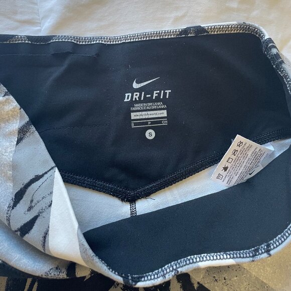 Nike Dri-Fit Abstract Print Leggings, S - Picture 8 of 10